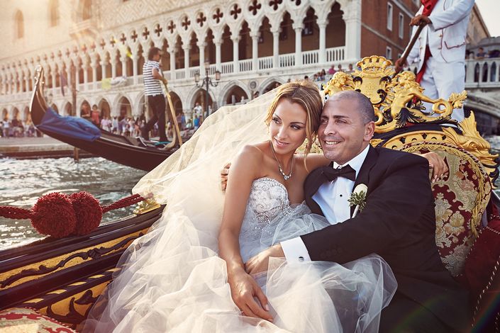 Sposarsi a Venezia a bordo della Gondola da Matrimonio