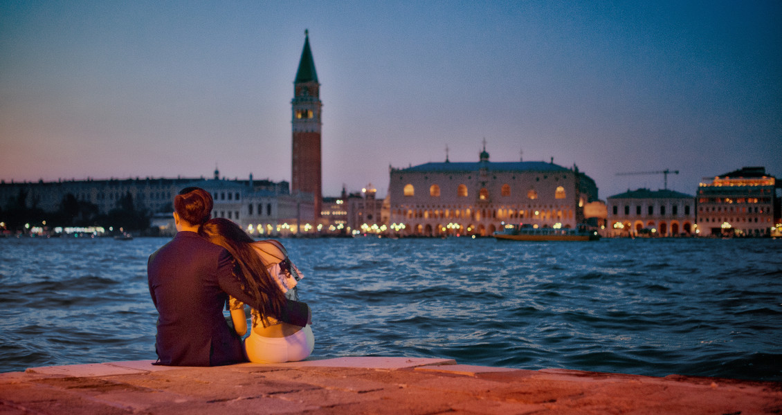 Bon, vuoi sposarmi? A Venezia, Phyo le ha fatto la proposta in gondola