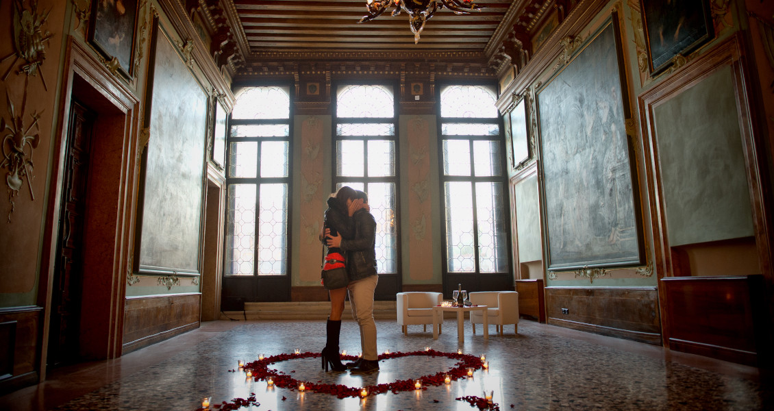 Fidanzamento a palazzo a Venezia, la cornice perfetta per la proposta di matrimonio 