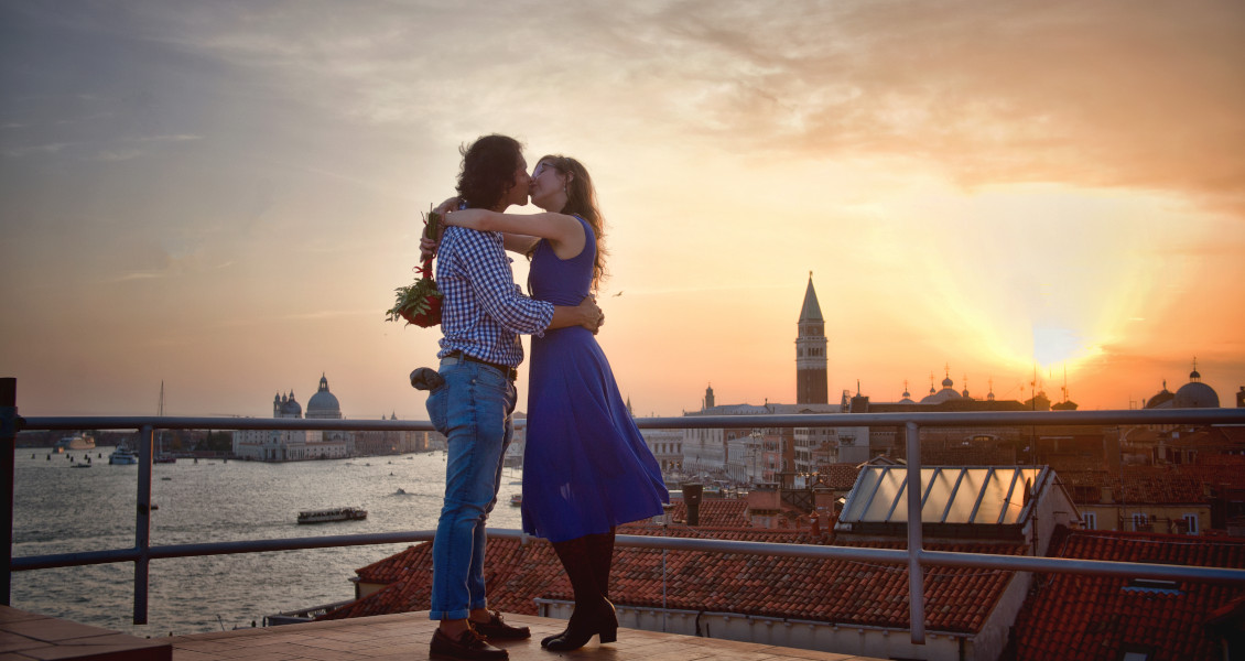 Venezia la proposta di matrimonio nella cornice perfetta, l’isola di San Giorgio con sfondo Palazzo Ducale e Piazza San Marco