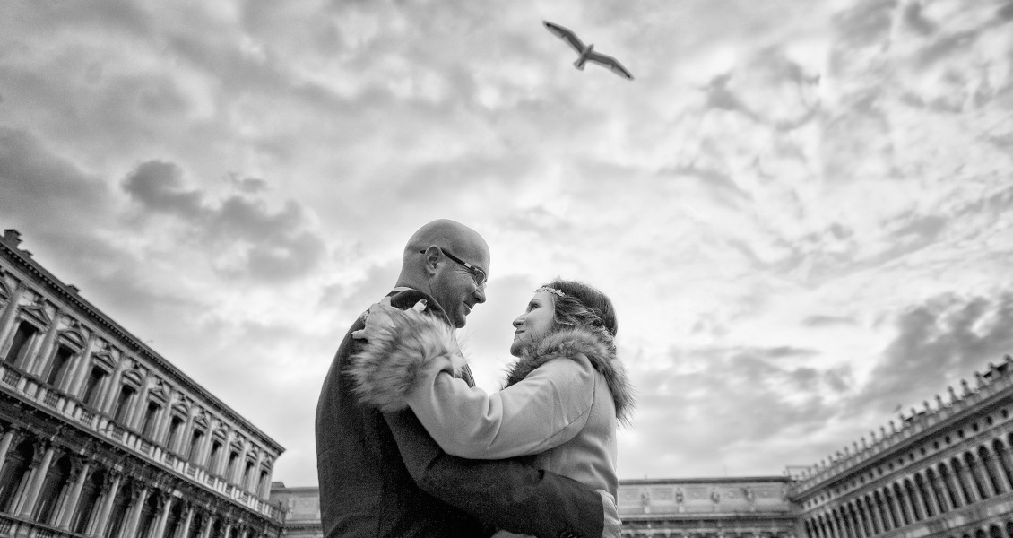 Anniversario di matrimonio in gondola, rinnovo voti nuziali Venezia