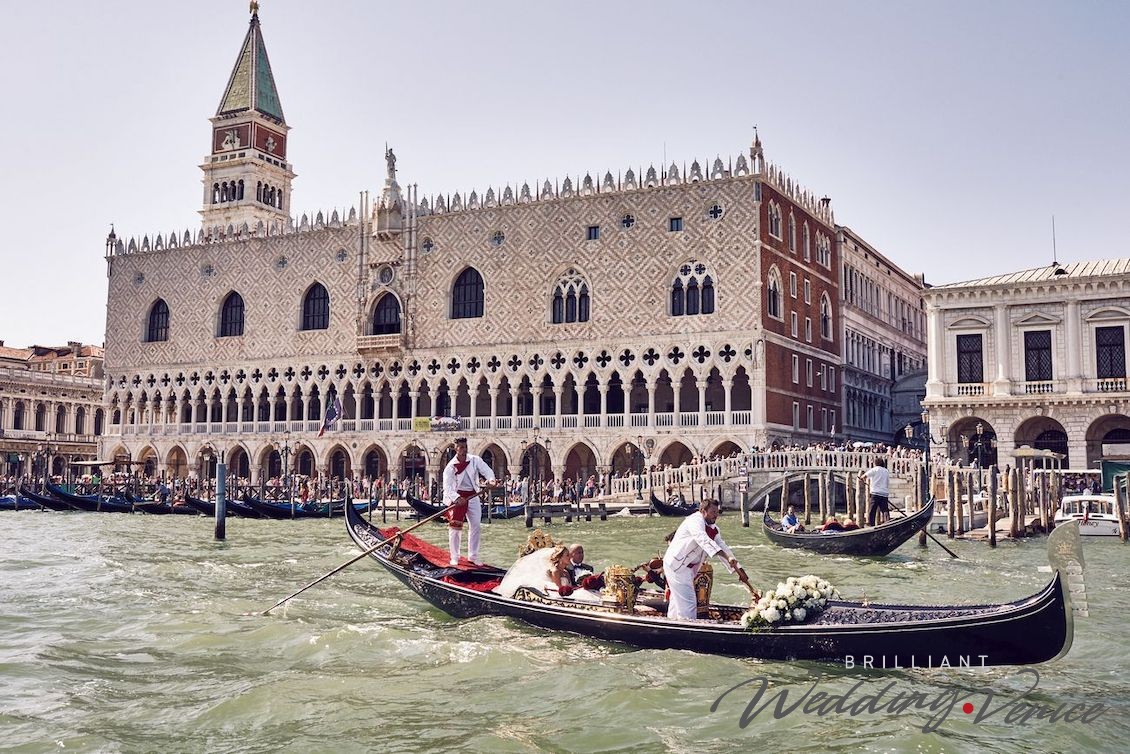 04dd La maestosa gondola da matrimonio a Venezia Perché sceglierla