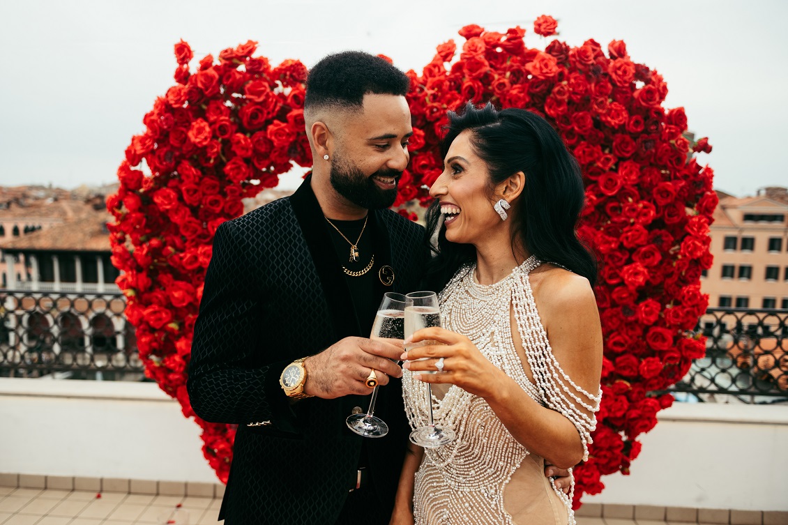 proposta di matrimonio venezia cuore rosso di fiori