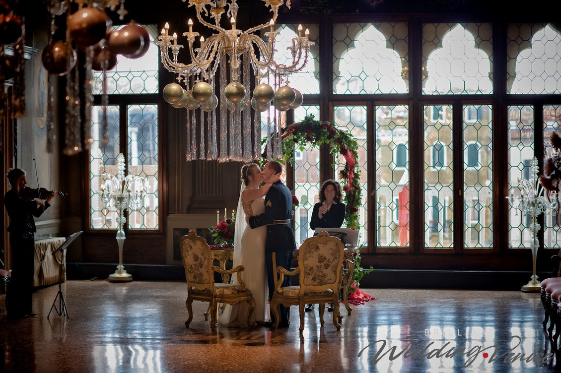 Romantico matrimonio invernale a Venezia, Italia