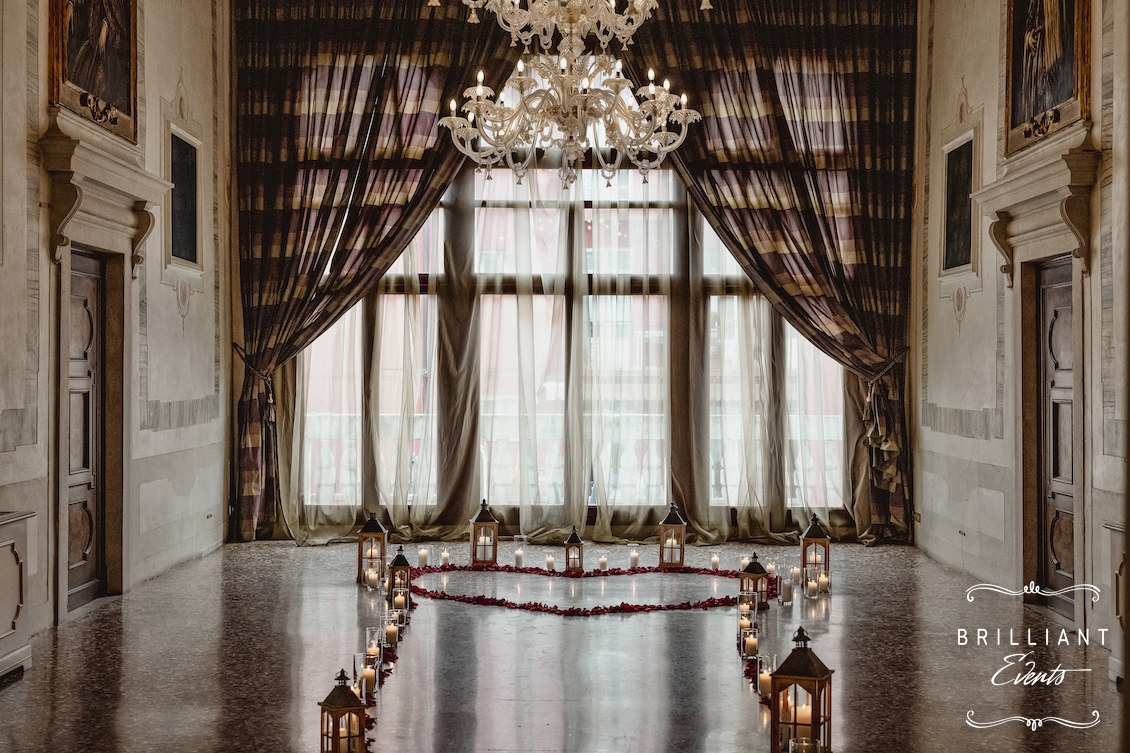 Proposta di matrimonio in un palazzo a Venezia