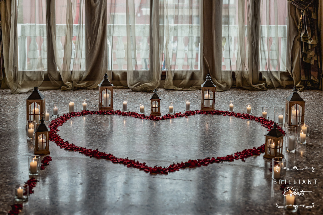 Proposta di matrimonio in un palazzo di lusso a Venezia