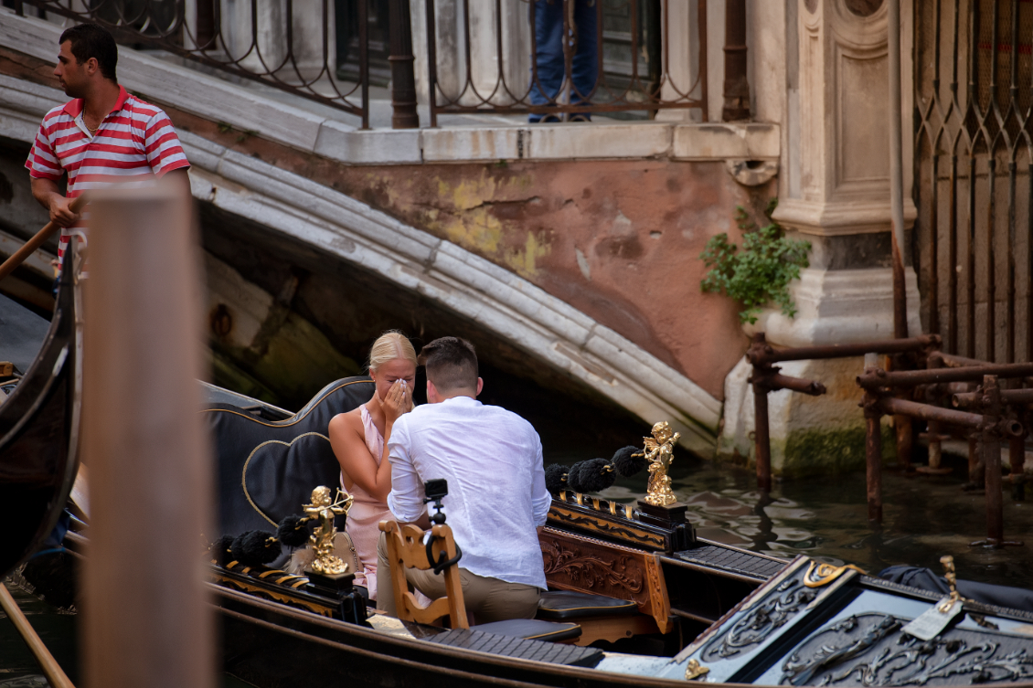 proposta di matrimonio in gondola con la migliore agenzia di venezia