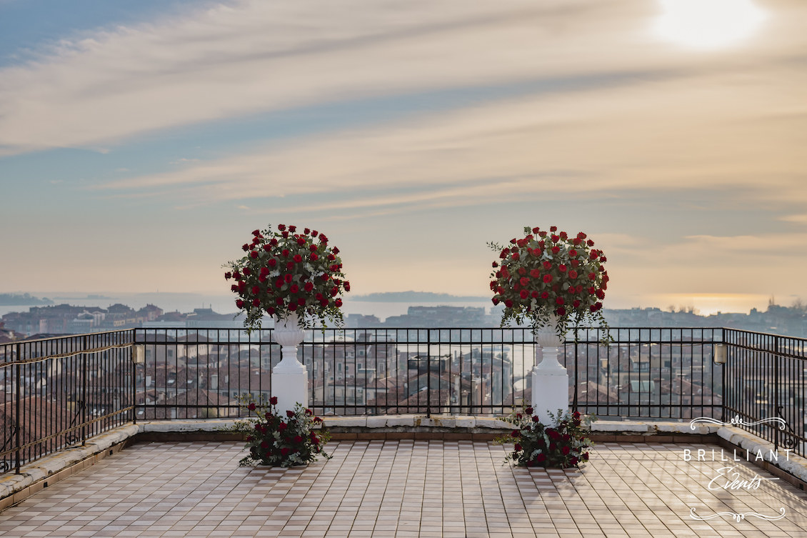 Fidanzamento sulla la terrazza panoramica più esclusiva di Venezia