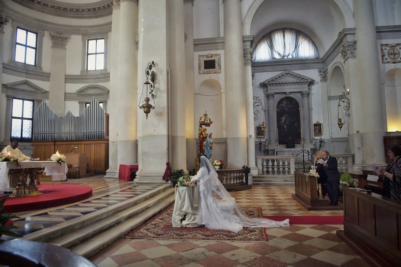 016-matrimonio-sposi-cerimonia-chiesa-santissimo-redentore-venezia