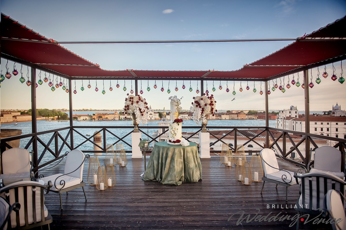 Festa di compleanno esclusiva in una terrazza panoramica a Venezia, Italia