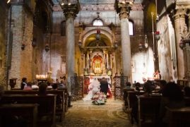 023-sposarsi-basilica-san-marco-altare-laterale-venezia